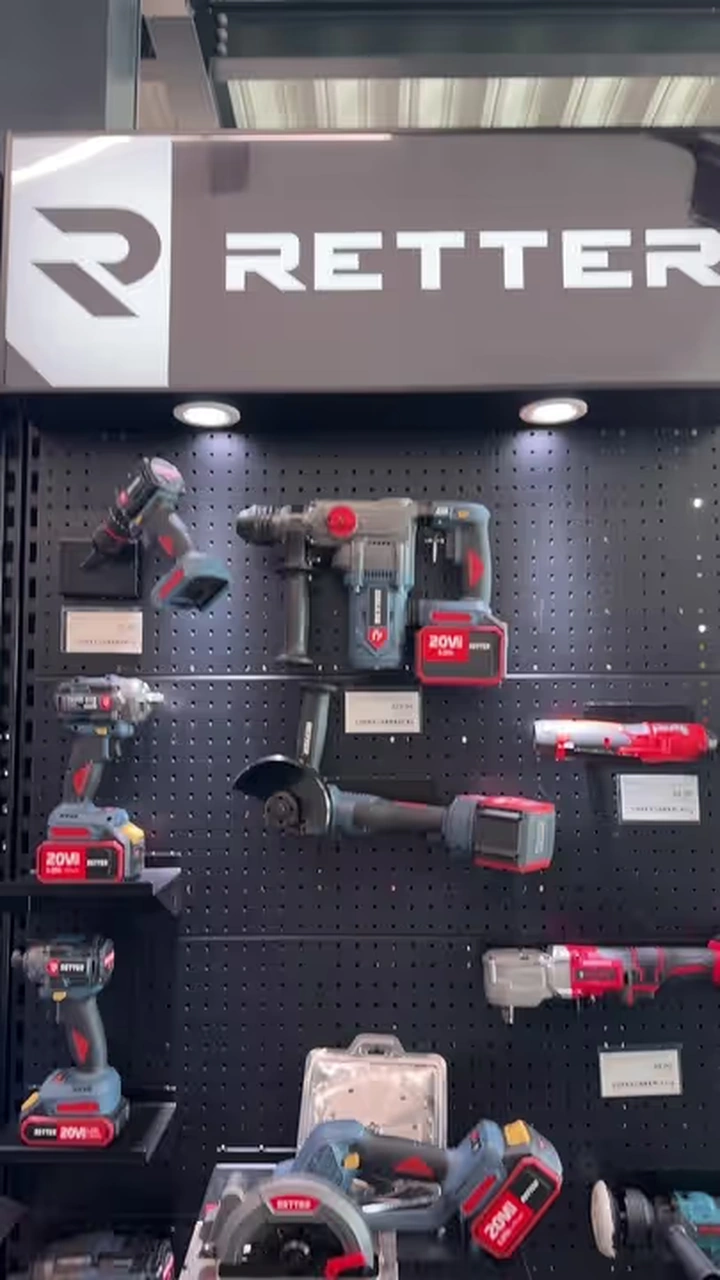RETTER Akku-Werkzeuge im Schauraum auf TikTok ansehen